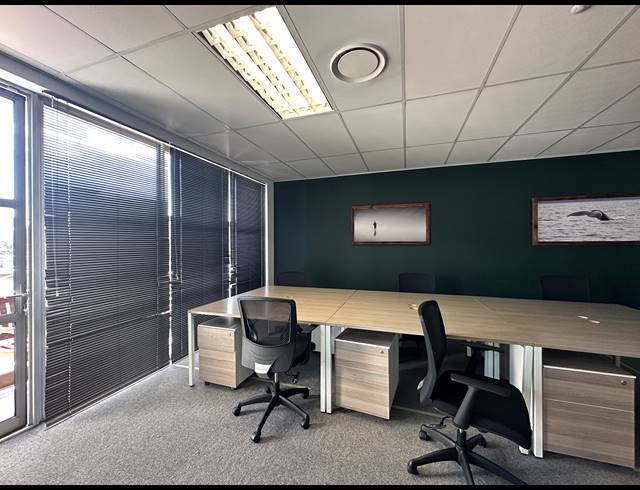 90.70M² CO-WORKING SPACE TO LET IN DIE HOEWES